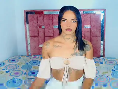 Snapshot of cherry_crushx chatting on November 24, 2025, 4:01 am cherry crushx online show from November 24, 2025, 4:01 am