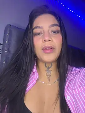 Emily sharlot online show from July 6, 2026, 11:07 pm