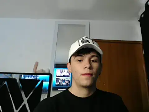 Snapshot of Smith_boy_25 chatting on March 2, 2025, 9:22 pm Smith boy 25 online show from March 2, 2025, 9:22 pm