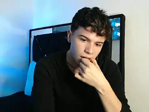 Snapshot of Smith_boy_25 chatting on March 15, 2025, 11:08 am Smith boy 25 online show from March 15, 2025, 11:08 am
