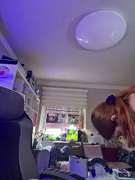 Snapshot of sexymelli18 chatting on October 7, 2025, 5:43 pm sexymelli18 online show from October 7, 2025, 5:43 pm