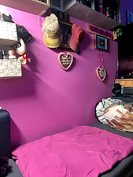 Snapshot of sexymelli18 chatting on December 21, 2025, 6:26 pm sexymelli18 online show from December 21, 2025, 6:26 pm