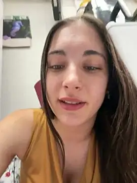 sexymelli18 online show from June 3, 2026, 2:33 pm