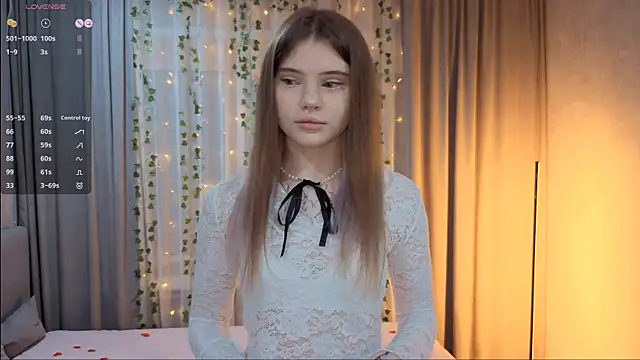 CarolinePepper online show from February 15, 2026, 1:31 pm