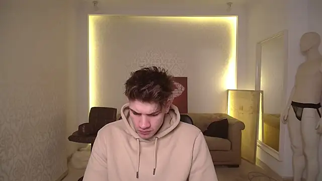 Snapshot of MaxKaiden chatting on February 27, 2025, 5:45 am MaxKaiden online show from February 27, 2025, 5:45 am