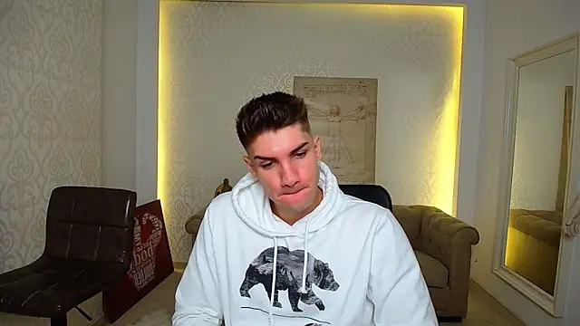 Snapshot of MaxKaiden chatting on October 16, 2025, 4:46 am MaxKaiden online show from October 16, 2025, 4:46 am