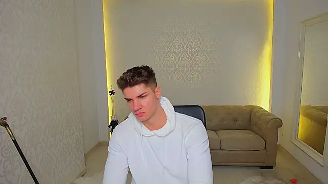 Snapshot of MaxKaiden chatting on November 5, 2025, 5:40 am MaxKaiden online show from November 5, 2025, 5:40 am