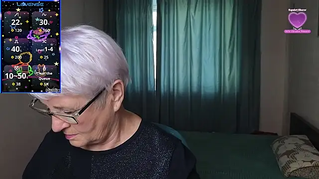 Sandra Snowflake online show from October 2, 2025, 12:12 pm