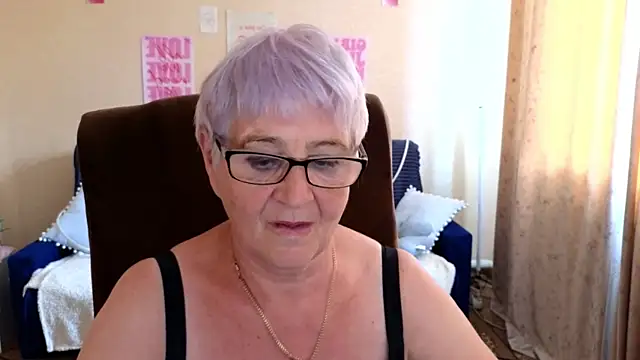 Sandra Snowflake online show from June 18, 2026, 9:14 am