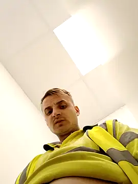 Snapshot of Eusuntnoulgigolo chatting on October 1, 2025, 2:45 pm Eusuntnoulgigolo online show from October 1, 2025, 2:45 pm