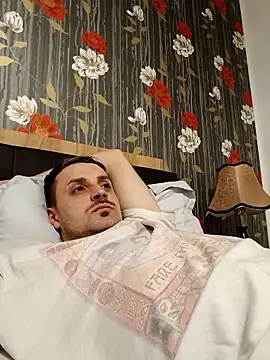 Eusuntnoulgigolo online show from December 15, 2025, 7:40 pm