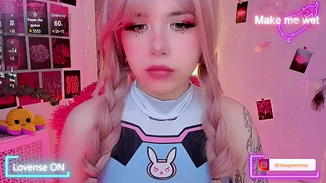 Snapshot of Sparkle_Mona chatting on March 4, 2025, 2:38 am Sparkle Mona online show from March 4, 2025, 2:38 am