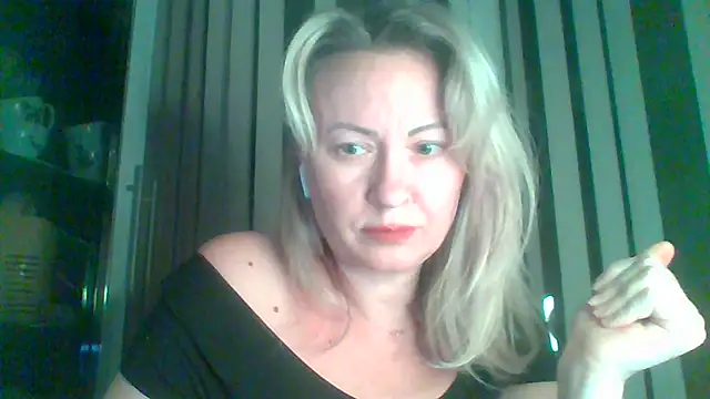 Snapshot of Mary888x chatting on February 21, 2025, 6:15 pm Mary888x online show from February 21, 2025, 6:15 pm