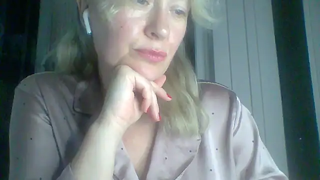 Snapshot of Mary888x chatting on March 10, 2025, 5:50 pm Mary888x online show from March 10, 2025, 5:50 pm