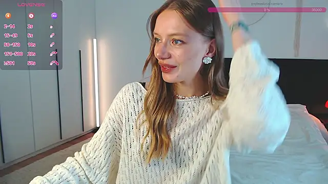 LunaticaBae online show from March 20, 2026, 2:27 am