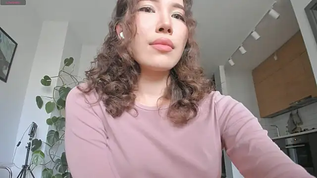 Snapshot of mey_baee chatting on October 29, 2025, 5:31 am mey baee online show from October 29, 2025, 5:31 am