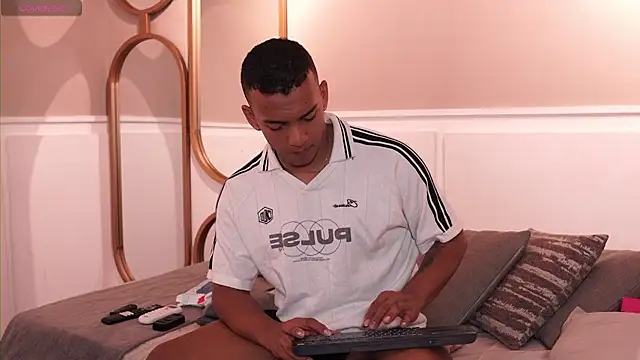 Snapshot of Rafa2004Cruz chatting on June 21, 2026, 8:33 pm Rafa2004Cruz online show from June 21, 2026, 8:33 pm