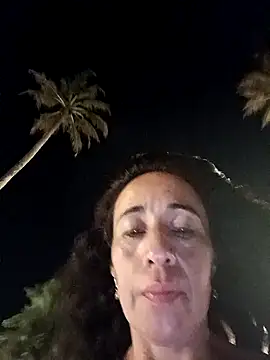 Snapshot of Coeur_de_luxure chatting on March 4, 2025, 1:55 am Coeur de luxure online show from March 4, 2025, 1:55 am