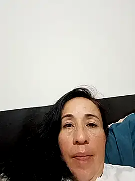 Snapshot of Coeur_de_luxure chatting on March 10, 2025, 4:46 pm Coeur de luxure online show from March 10, 2025, 4:46 pm