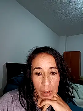 Snapshot of Coeur_de_luxure chatting on March 14, 2025, 7:12 pm Coeur de luxure online show from March 14, 2025, 7:12 pm