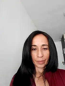 Snapshot of Coeur_de_luxure chatting on October 1, 2025, 8:48 pm Coeur de luxure online show from October 1, 2025, 8:48 pm