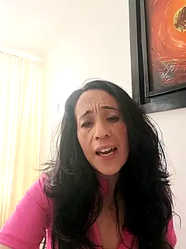 Snapshot of Coeur_de_luxure chatting on October 7, 2025, 9:34 pm Coeur de luxure online show from October 7, 2025, 9:34 pm