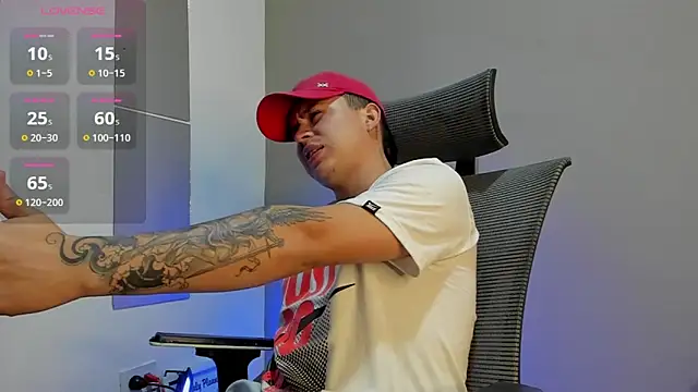 mattiwsmorris  online show from November 25, 2025, 12:43 am