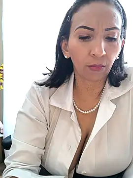 Mrsvictoriaaa online show from April 16, 2026, 7:36 pm