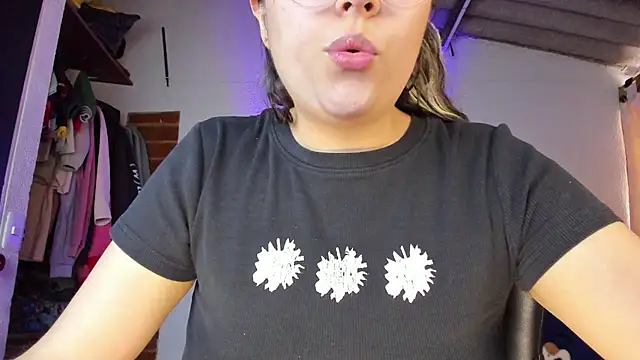 Emily  katz online show from May 5, 2026, 2:14 pm