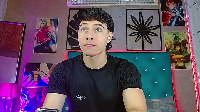 LiamAndrewzz online show from April 12, 2026, 4:17 am