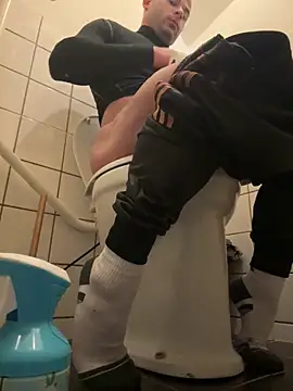 pesyelisa online show from February 25, 2025, 3:05 pm