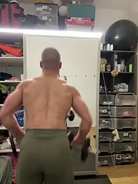 pesyelisa online show from February 26, 2025, 7:38 pm