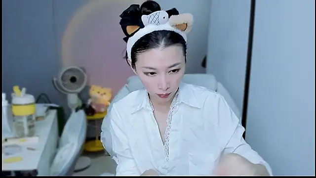 Snapshot of A_dabo chatting on November 7, 2025, 3:34 pm A dabo online show from November 7, 2025, 3:34 pm