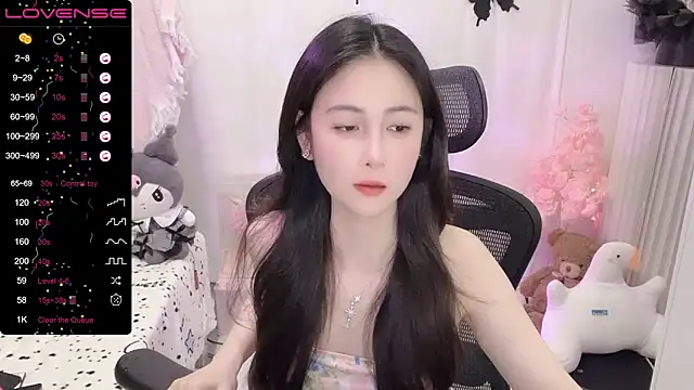 Snapshot of lolo_c_ chatting on March 14, 2025, 12:29 pm lolo c online show from March 14, 2025, 12:29 pm