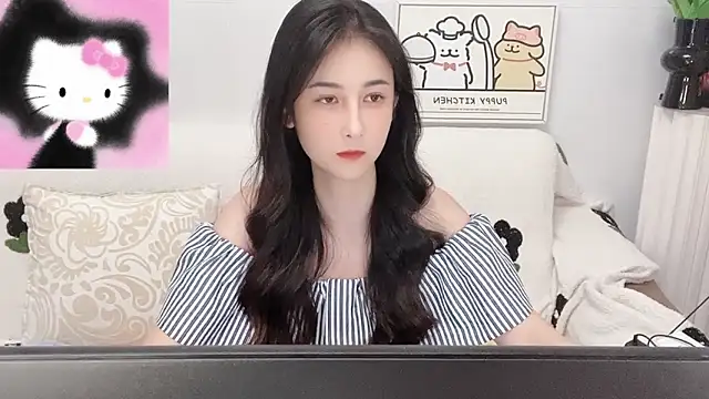 Snapshot of lolo_c_ chatting on November 12, 2025, 1:00 pm lolo c online show from November 12, 2025, 1:00 pm