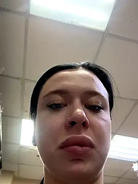 AlishaPrettyBlade online show from September 28, 2025, 11:04 am