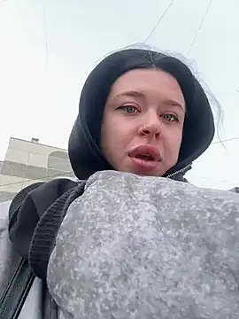 AlishaPrettyBlade online show from February 16, 2026, 5:58 am