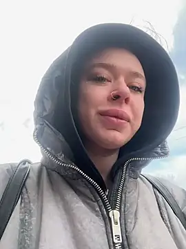 AlishaPrettyBlade online show from March 6, 2026, 4:53 am