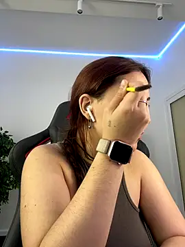 Snapshot of AshleySkott_ chatting on October 5, 2025, 8:23 am AshleySkott online show from October 5, 2025, 8:23 am