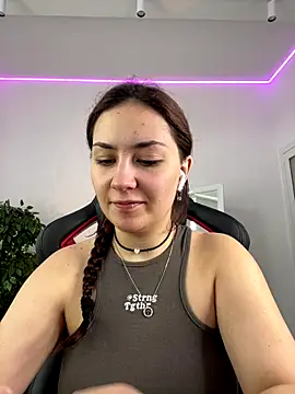 Snapshot of AshleySkott_ chatting on October 6, 2025, 8:23 am AshleySkott online show from October 6, 2025, 8:23 am