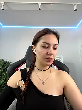 Snapshot of AshleySkott_ chatting on October 10, 2025, 8:13 am AshleySkott online show from October 10, 2025, 8:13 am