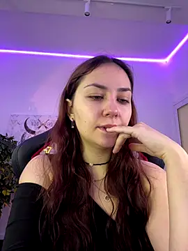 Snapshot of AshleySkott_ chatting on November 10, 2025, 8:24 am AshleySkott online show from November 10, 2025, 8:24 am