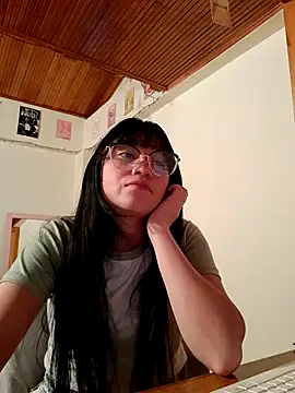 Arielle lov online show from October 3, 2025, 2:30 am