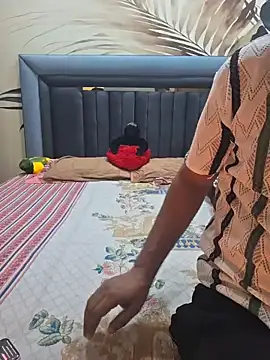 RealcoupleP online show from February 11, 2026, 5:07 pm