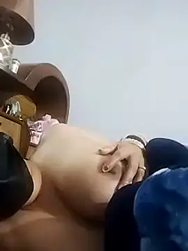 Snapshot of DesiLeela chatting on February 18, 2025, 3:21 am DesiLeela online show from February 18, 2025, 3:21 am