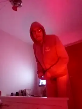 Snapshot of olviasssl77 chatting on April 1, 2026, 8:17 pm olviasssl77 online show from April 1, 2026, 8:17 pm