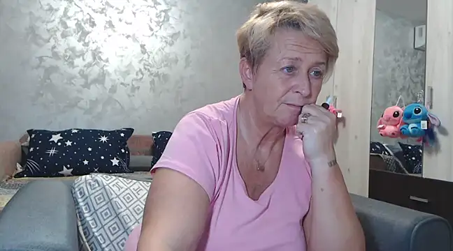 Snapshot of RosesandLillies chatting on March 21, 2025, 6:18 pm RosesandLillies online show from March 21, 2025, 6:18 pm