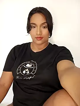 Snapshot of victoria_roussee chatting on March 15, 2025, 6:25 am victoria roussee online show from March 15, 2025, 6:25 am