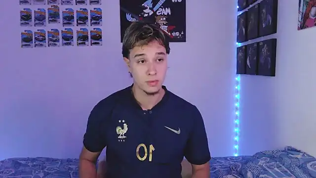 jack walker190 online show from November 7, 2025, 4:12 am