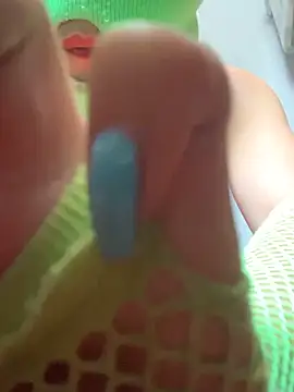 NatashaRex online show from September 19, 2025, 4:18 pm